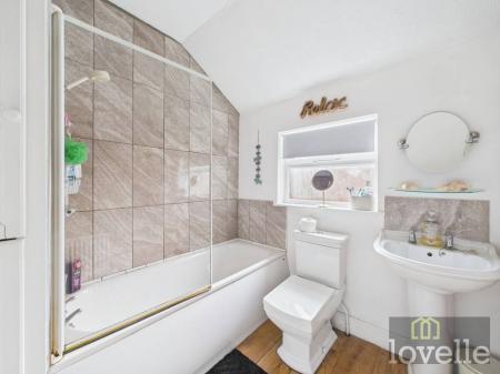 6 bedroom Semi-detached house for sale in Victoria Road, Mablethorpe, LN12