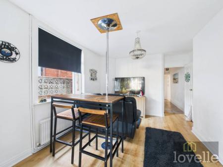 6 bedroom Semi-detached house for sale in Victoria Road, Mablethorpe, LN12