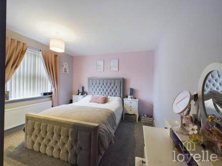 3 bedroom Detached bungalow for sale in Wallaces Yard, Alford, LN13