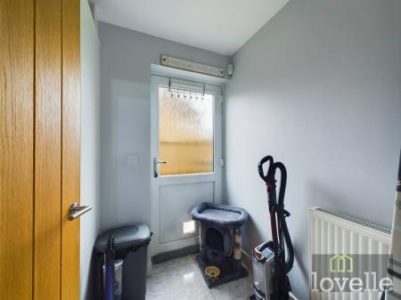 3 bedroom Detached bungalow for sale in Wallaces Yard, Alford, LN13