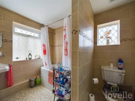 2 bedroom Detached house for sale in Wellington Road, Mablethorpe, LN12