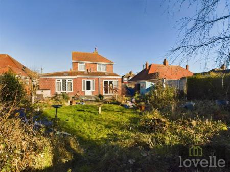 2 bedroom Detached house for sale in Wellington Road, Mablethorpe, LN12