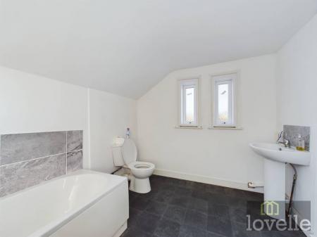1 bedroom Flat for sale in Willoughby Road, Sutton on Sea, LN12