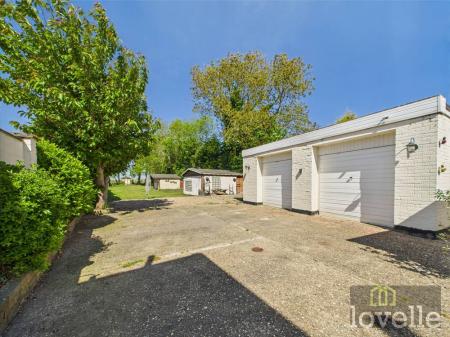 4 bedroom Detached house for sale in Sutton Road, Huttoft, LN13