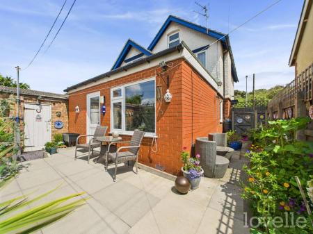 4 bedroom Detached house for sale in Gibraltar Road, Mablethorpe, LN12