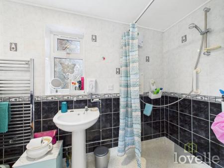 4 bedroom Detached house for sale in Gibraltar Road, Mablethorpe, LN12