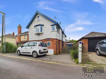 4 bedroom Detached house for sale in Gibraltar Road, Mablethorpe, LN12