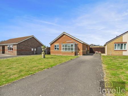 2 bedroom Detached bungalow for sale in Dymoke Road, Mablethorpe, LN12