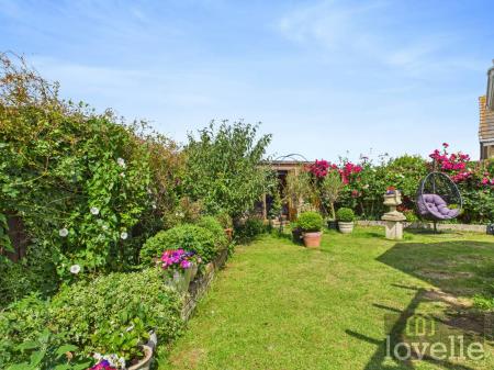 2 bedroom Detached bungalow for sale in Dymoke Road, Mablethorpe, LN12