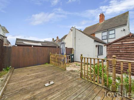 4 bedroom Semi-detached house for sale in Wellington Road, Mablethorpe, LN12