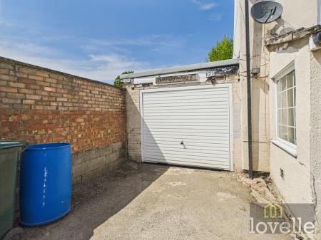 3 bedroom Semi-detached house for sale in Finsbury Street, Alford, LN13