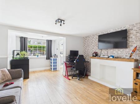 3 bedroom Semi-detached house for sale in Finsbury Street, Alford, LN13