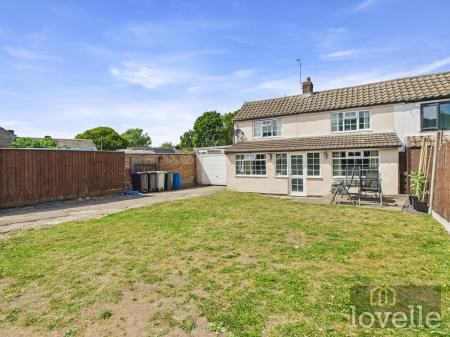 3 bedroom Semi-detached house for sale in Finsbury Street, Alford, LN13