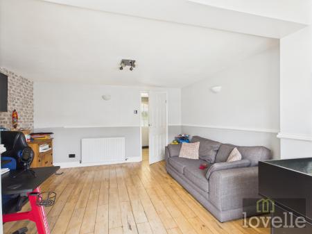 3 bedroom Semi-detached house for sale in Finsbury Street, Alford, LN13