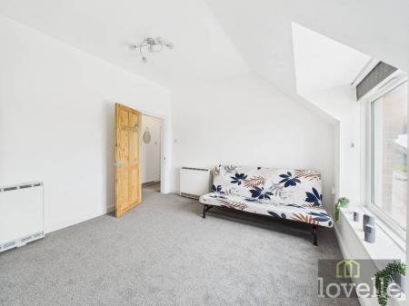 1 bedroom Flat for sale in Willoughby Road, Sutton on Sea, LN12