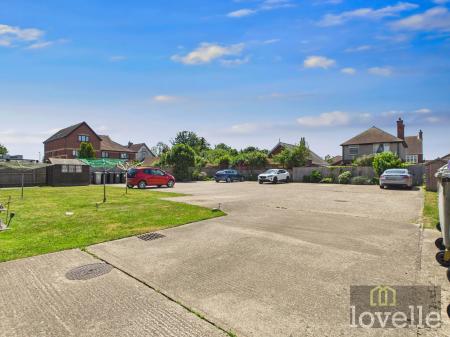 2 bedroom Flat for sale in Victoria Road, Mablethorpe, LN12