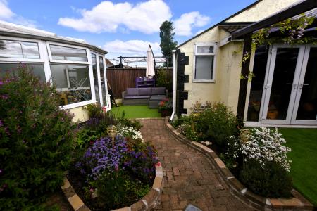 2 bedroom Semi-detached bungalow for sale in Byron Road, Mablethorpe, LN12