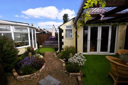 2 bedroom Semi-detached bungalow for sale in Byron Road, Mablethorpe, LN12