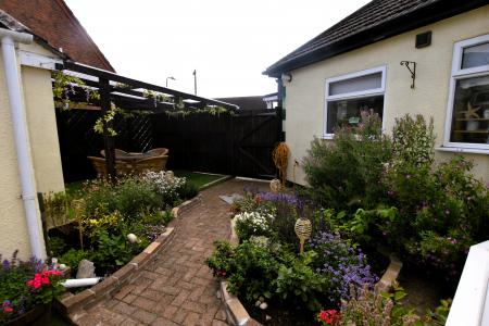 2 bedroom Semi-detached bungalow for sale in Byron Road, Mablethorpe, LN12