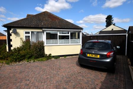 2 bedroom Semi-detached bungalow for sale in Byron Road, Mablethorpe, LN12