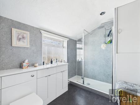 3 bedroom Detached bungalow for sale in Saltfleet Road, Mablethorpe, LN12