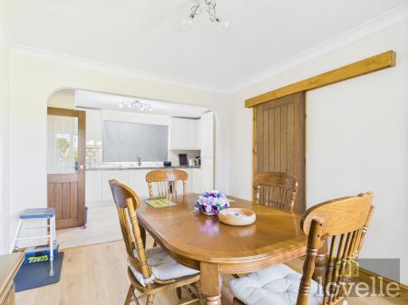 3 bedroom Detached bungalow for sale in Beesby Road, Alford, LN13