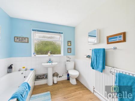 2 bedroom Detached house for sale in Trusthorpe Road, Trusthorpe, LN12
