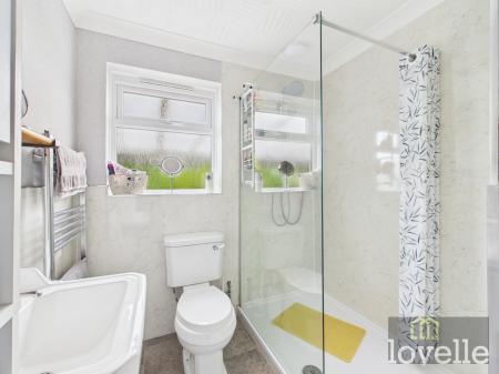 2 bedroom Semi-detached bungalow for sale in Aqua Drive, Mablethorpe, LN12