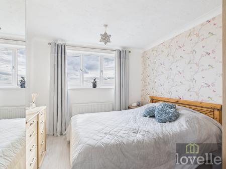 3 bedroom Flat for sale in Queens Park Flats, Mablethorpe, LN12