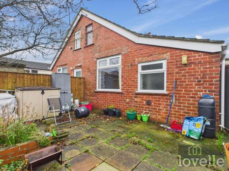 2 bedroom Semi-detached bungalow for sale in Waterloo Road, Mablethorpe, LN12