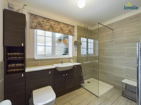 2 bedroom Detached bungalow for sale in Bell Vue, Kirkby cum Osgodby, LN8