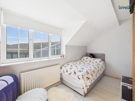 3 bedroom Semi-detached house for sale in Brigg Road, Howsham, LN7