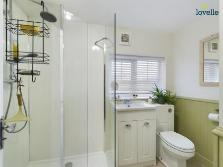 5 bedroom Detached house for sale in Caistor Road, North Kelsey Moor, LN7