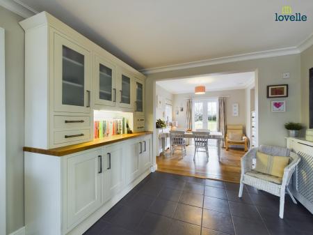 5 bedroom Detached house for sale in Caistor Road, North Kelsey Moor, LN7