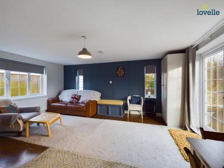 5 bedroom Detached house for sale in Caistor Road, North Kelsey Moor, LN7