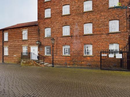 2 bedroom Apartment for sale in Caistor Road, Market Rasen, LN8