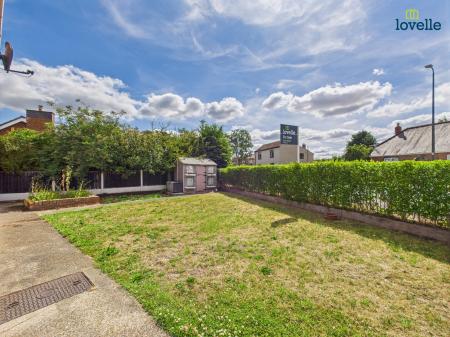 3 bedroom Detached house for sale in Gainsborough Road, Middle Rasen, LN8