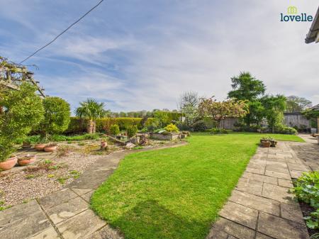 3 bedroom Detached bungalow for sale in Gainsborough Road, Market Rasen, LN8