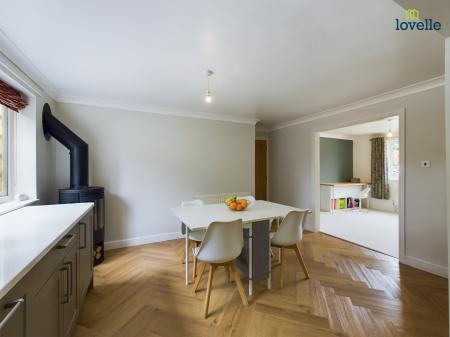 4 bedroom Detached house for sale in Gallamore Lane, Market Rasen, LN8
