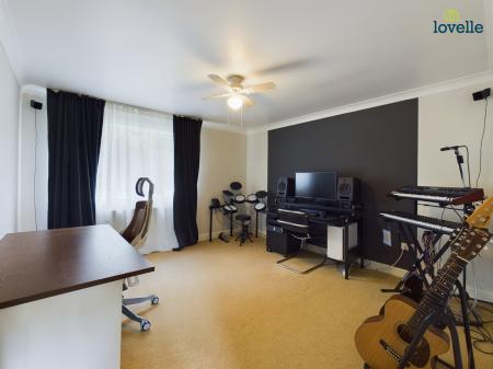 4 bedroom Detached house for sale in Gallamore Lane, Market Rasen, LN8