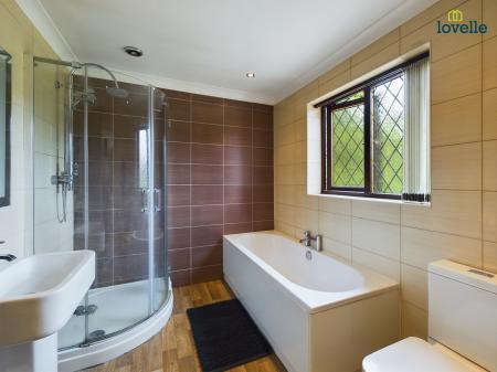 4 bedroom Detached house for sale in Gallamore Lane, Market Rasen, LN8