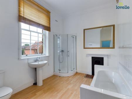 5 bedroom Semi-detached house for sale in George Street, Market Rasen, LN8