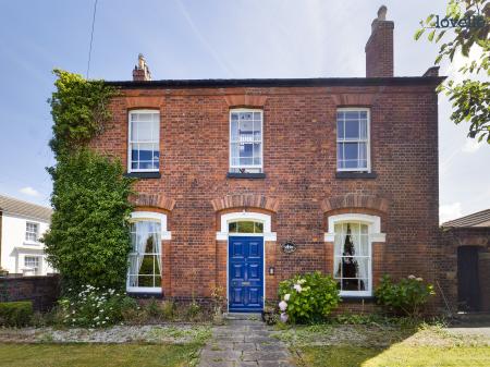 5 bedroom Semi-detached house for sale in George Street, Market Rasen, LN8