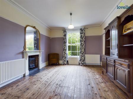 5 bedroom Semi-detached house for sale in George Street, Market Rasen, LN8