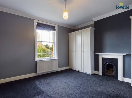 5 bedroom Semi-detached house for sale in George Street, Market Rasen, LN8