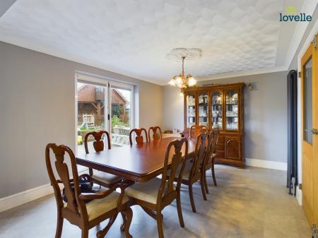 4 bedroom Detached house for sale in Homeleigh Court, Middle Rasen, LN8