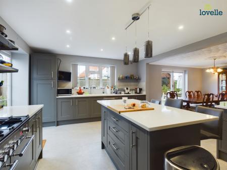 4 bedroom Detached house for sale in Homeleigh Court, Middle Rasen, LN8