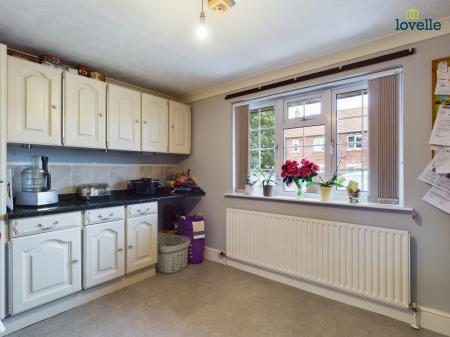 4 bedroom Detached house for sale in Homeleigh Court, Middle Rasen, LN8