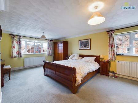 4 bedroom Detached house for sale in Homeleigh Court, Middle Rasen, LN8