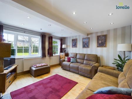 3 bedroom Detached house for sale in Lissington Road, Wickenby, LN3